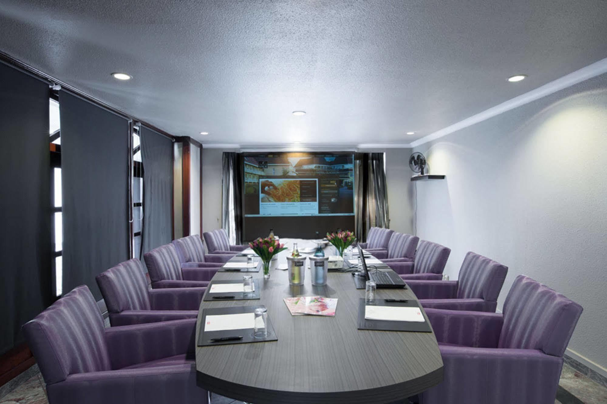 Hotel Gladbeck Van Der Valk Exterior photo